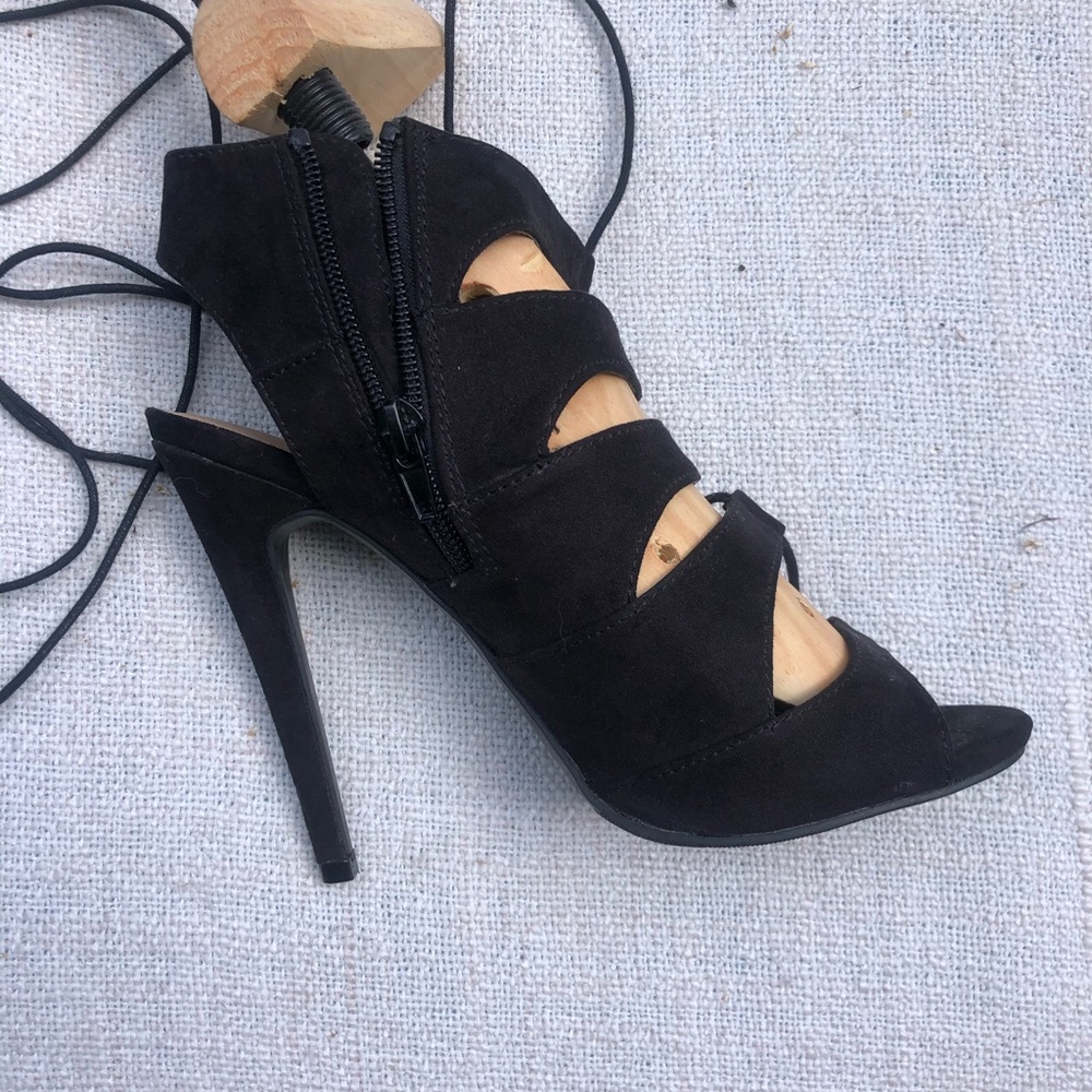 Black high heels sandals